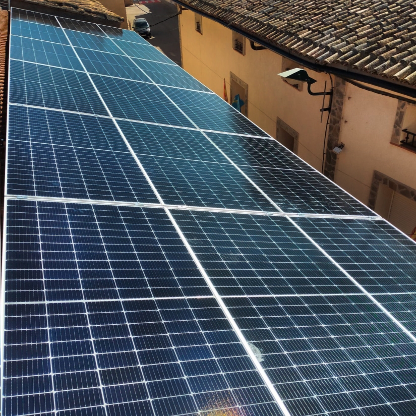 Instalación fotovoltaica Salillas de Jalón 